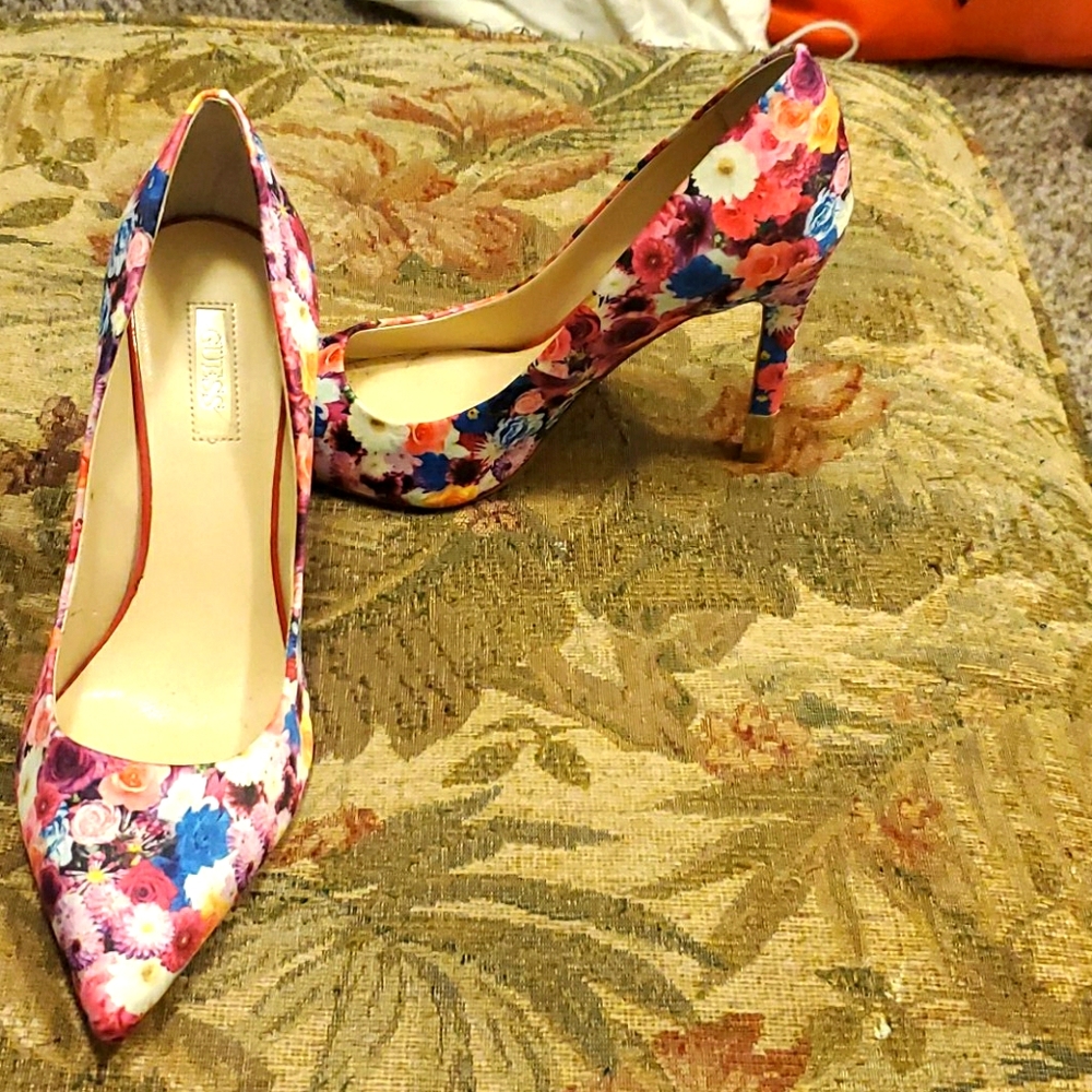 Guess heels